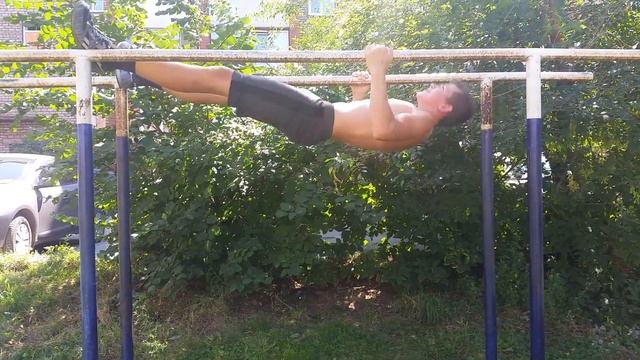 Как накачать спину на турнике?... смотреть онлайн