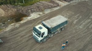 Renault Kerax 8x4 Meiller Kipper - Drone video