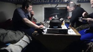 Четыре дня в тайге. Лесная изба. Рыбалка на севере. Таёжный быт. Хариус, язь, налим. Зимний лес