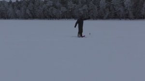 Зимняя рыбалка на таёжном озере.