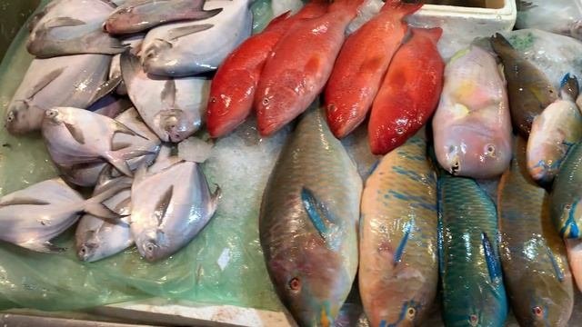Огромный фермерский рынок в Санья, Дадунхай