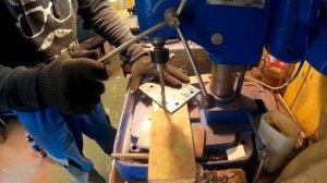 Стол из диска автомобиля Infiniti своими руками