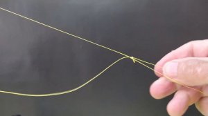 Как привязать леску на катушке. Этот рыболовный узел просто супер.