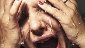 Что будет если ЗАЛИТЬ СУПЕР КЛЕЙ В ГЛАЗА