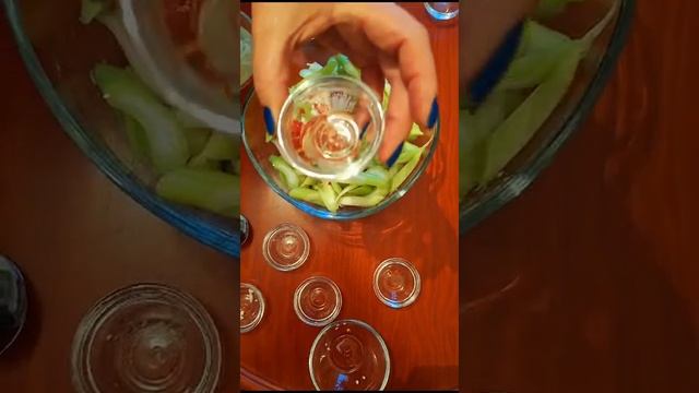 СЕЛЬДЕРЕЙ ПО КОРЕЙСКИ, САМЫЙ ПОЛЕЗНЫЙ И ВИТАМИННЫЙ ??? смотреть онлайн