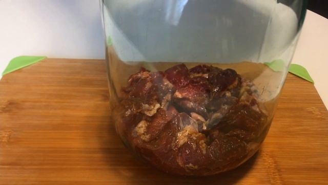 Мясо в банке с овощами
