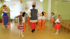 Красивый вход на празднике Осени в детском саду Песня про Калину