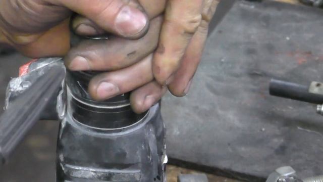 Замена ствола в перфораторе. Ремонт инструмента смотреть онлайн