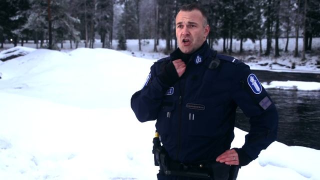 Finlandia - Oulun poliisi onnittelee satavuotiasta Suomea