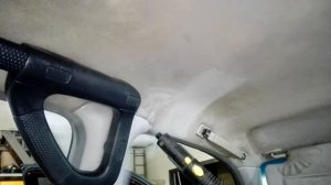 Чистка потолка автомобиля