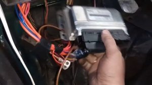 Нива на инжекторе. Залило мозги.