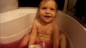 Gelli Baff ! Вместе весело купаемся в желе!