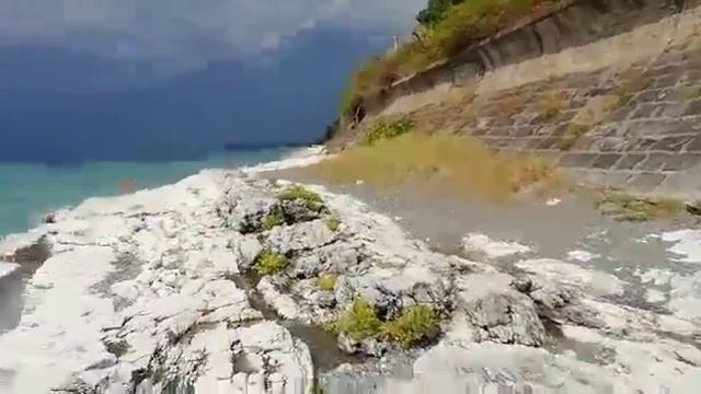 ОТПУСК в АБХАЗИИ ПЛЯЖ ЦАНГРИПШ побережье 2018 БЕЛЫЕ СКАЛЫ смотреть онлайн