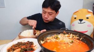 얼큰한순두부찌개먹방!!!(soft tofu stew mukbang Use Google Translate)1080p60