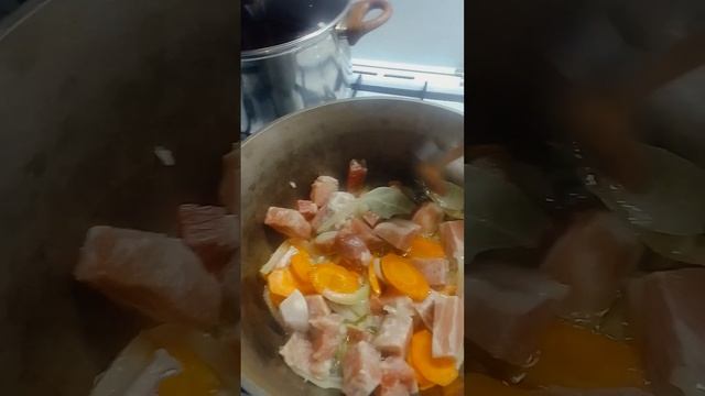 Вкусные штучки.Каша перловая с мясом в печи