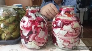 Квашеная капуста со свеклой по-грузински .
