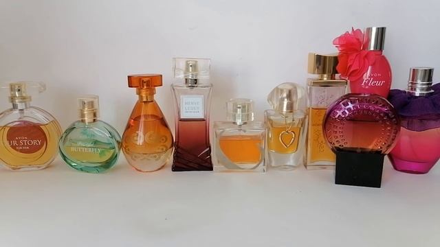 РАСХЛАМЛЯЮ РЕТРО ПАРФЮМЕРИЮ ЭЙВОН..)) - 21 аромат из золотой коллекции! Слабонервным не смотреть! смотреть онлайн