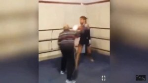 Дед боксёр побил молодого боксера