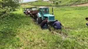 Трактор Беларус в Болоте застрял. Как Можно Вытащить ?