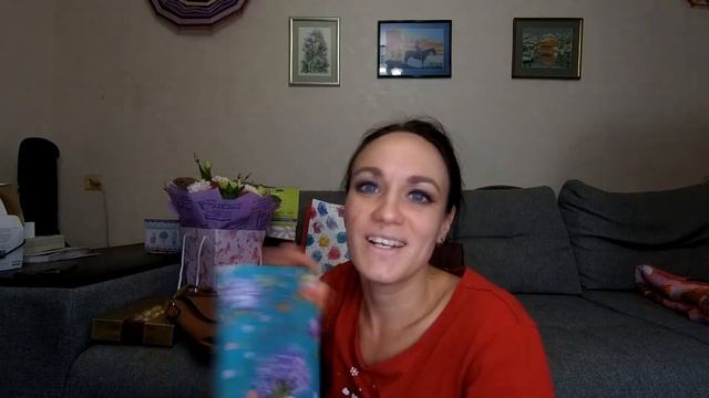 ЧТО МНЕ ПОДАРИЛИ НА ДЕНЬ РОЖДЕНИЯ ДРУЗЬЯ| ПОЧЕМУ Я ПОЛУЧИЛА ТОЛЬКО НУЖНЫЕ И ПОЛЕЗНЫЕ ПОДАРКИ| ОБЗОР смотреть онлайн