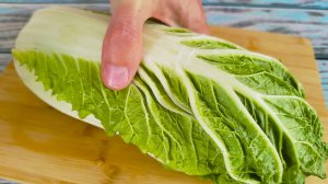 Вкусный и бюджетный салат из пекинской капусты. Готовится очень быстро и просто