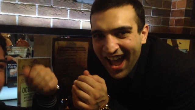 VLOG : Встречай Киев,ДР Анара, пикап девушки в баре, 8 марта движ смотреть онлайн