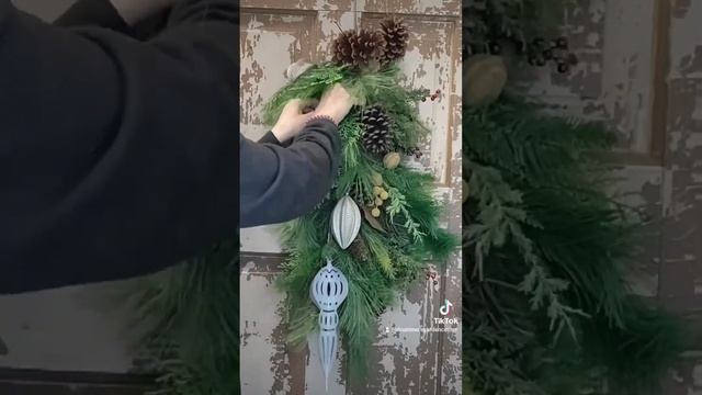 Upgrading an artificial evergreen door hang!