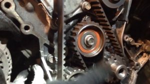 Сборка двигателя Таун Айс 1992 года выпуска, турбодизель, 88 лошадок, 2 литра, часть 3.