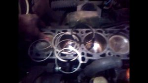 Замена поршневых и маслосьёмных колец на автомобиле ждетта..