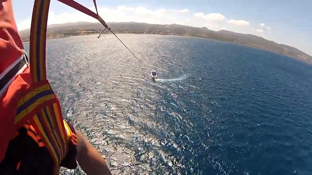 Latchi Waterports Centre Parasailing смотреть онлайн