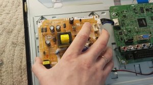 Samsung UE19ES4030W не включается или отключается (23A0Q)