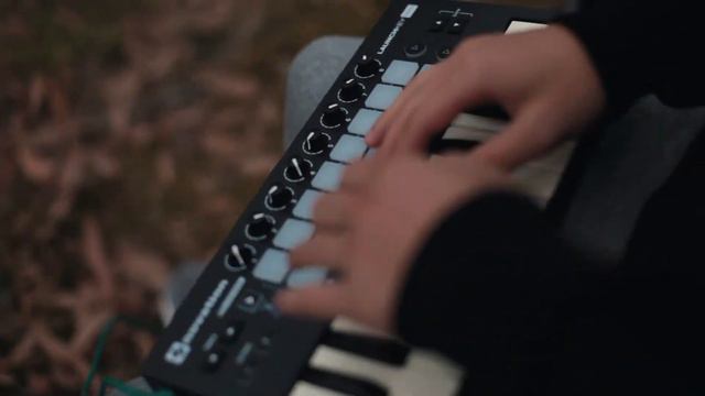 Feeling it - Novation LaunchKey Mini - Beat Performance смотреть онлайн
