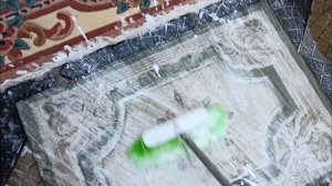 Как в домашних условиях постирать ковёр.