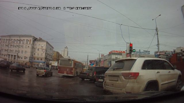 Воронеж, Водитель Автобуса №80 Грубо нарушает ПДД смотреть онлайн