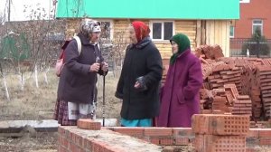 Звезды "Евровидения" - Бабушки из Бураново строят приют для стариков