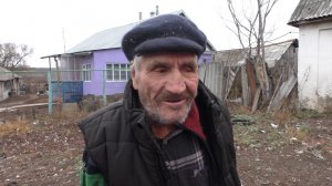 Дед Матвей занимается безделюшками!!!