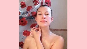 Как омолодить шею и декольте | Самомассаж шеи и зоны декольте, помогающий также убрать отеки лица