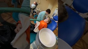 Лечим зубы в 4 года первый раз