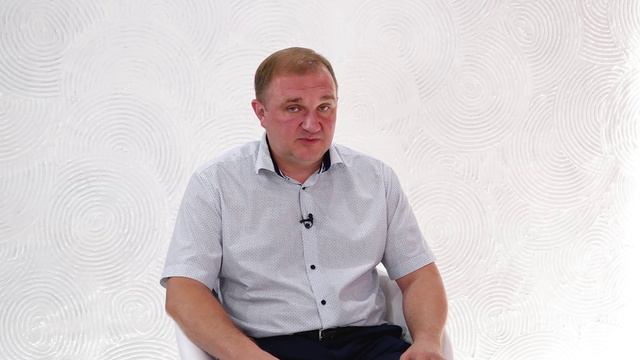 Интервью на 8 канале. Валерий Власов , Алексей Нифантьев.