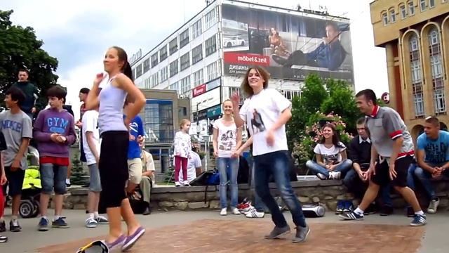 Мертвые Мухи и Друзья - Джем на улице (11 июня 2012) смотреть онлайн