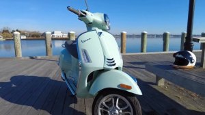 Vespa GTS 300 New Years 2023