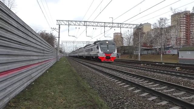 Электропоезд ЭД4М-0444 (ЦППК) следует резервом.