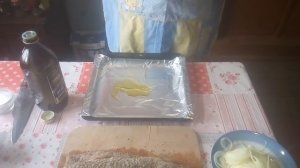 кефаль запечённая на луковых колечках, рецепт как приготовить рыбу вкусно, гарнир к рыбе