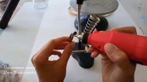 Шлифовка мелкой детали на фиксаторе