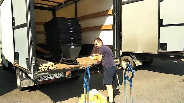 Отгрузка товара в ООО "Форест": лопаты, черенки для лопат, тары для раствора, сварочные электроды