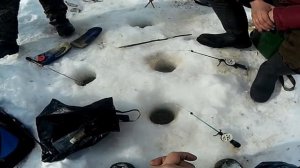 Одиночная рыбалка на Урагане  День 3 й Окунь плотва Древние снасти