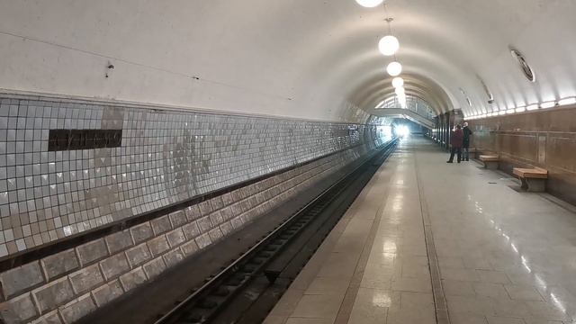 Перегонка нового поезда метро Москва 2024 из депо Аминьевское в депо Сокол смотреть онлайн