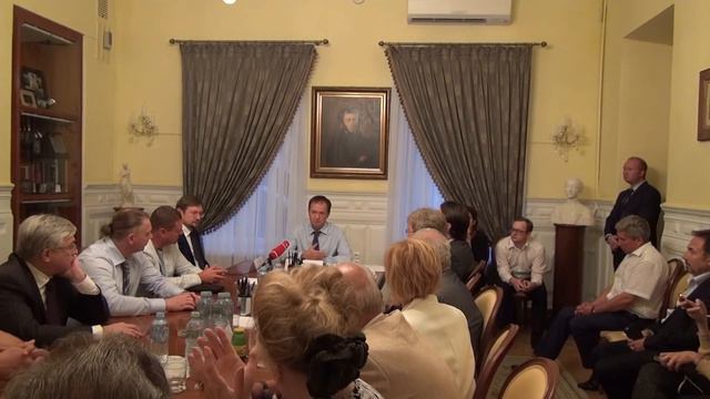 Назначение В. Мединским Д. Иванова генеральным директором Росгосцирка смотреть онлайн