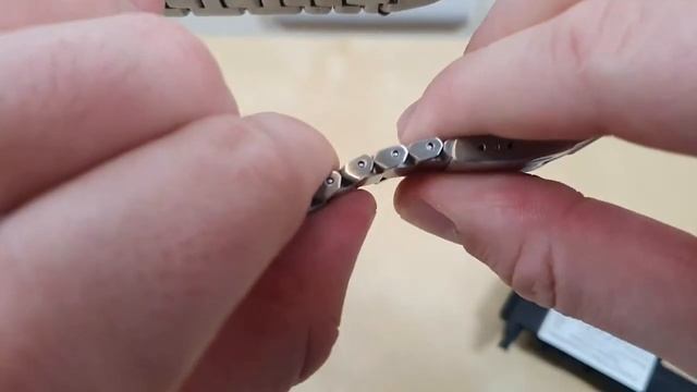 WATCH REVIEW: VICTORINOX INOX MILITARY STAINLESS STEEL BRACELET QUARTZ 43MM WATCH (REF 241723.1) смотреть онлайн