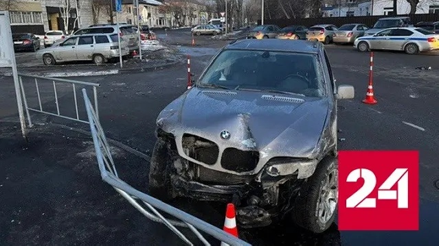 Пьяный тюменец на BMW X5 протаранил девять машин на парковке - Россия 24 